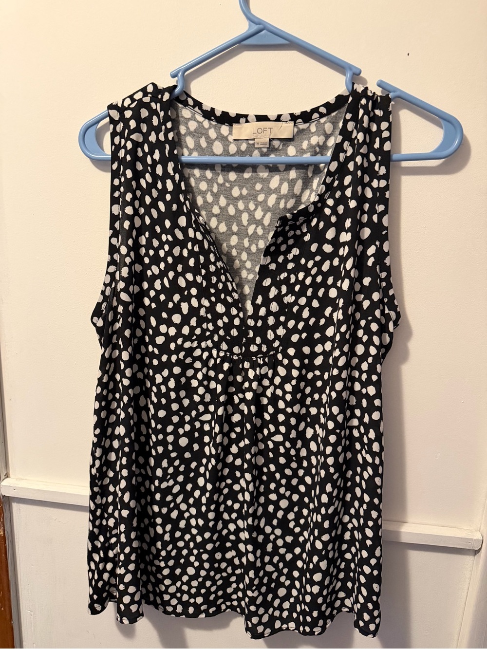 LOFT Black and White Sleeveless Dot-Print V-Neck Blouse
